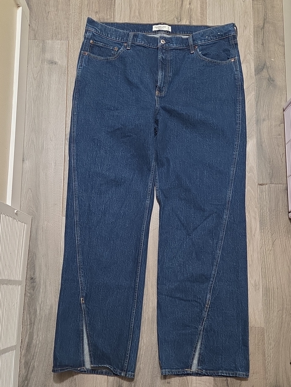 Abercrombie & Fitch The 90s Relaxed High Rise Jeans Cotton Blend